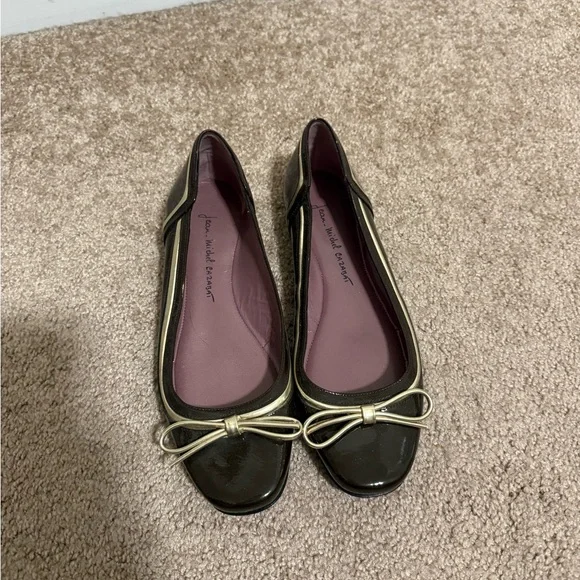 Jean-Michel Cazabat Patent Leather Bow Ballet Flats - Picture 7 of 9